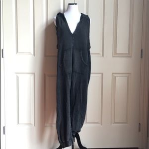 ‼️‼️ISO DESPERATELY IN SEARCH OF THIS “seriously” jumpsuit by free people‼️‼️